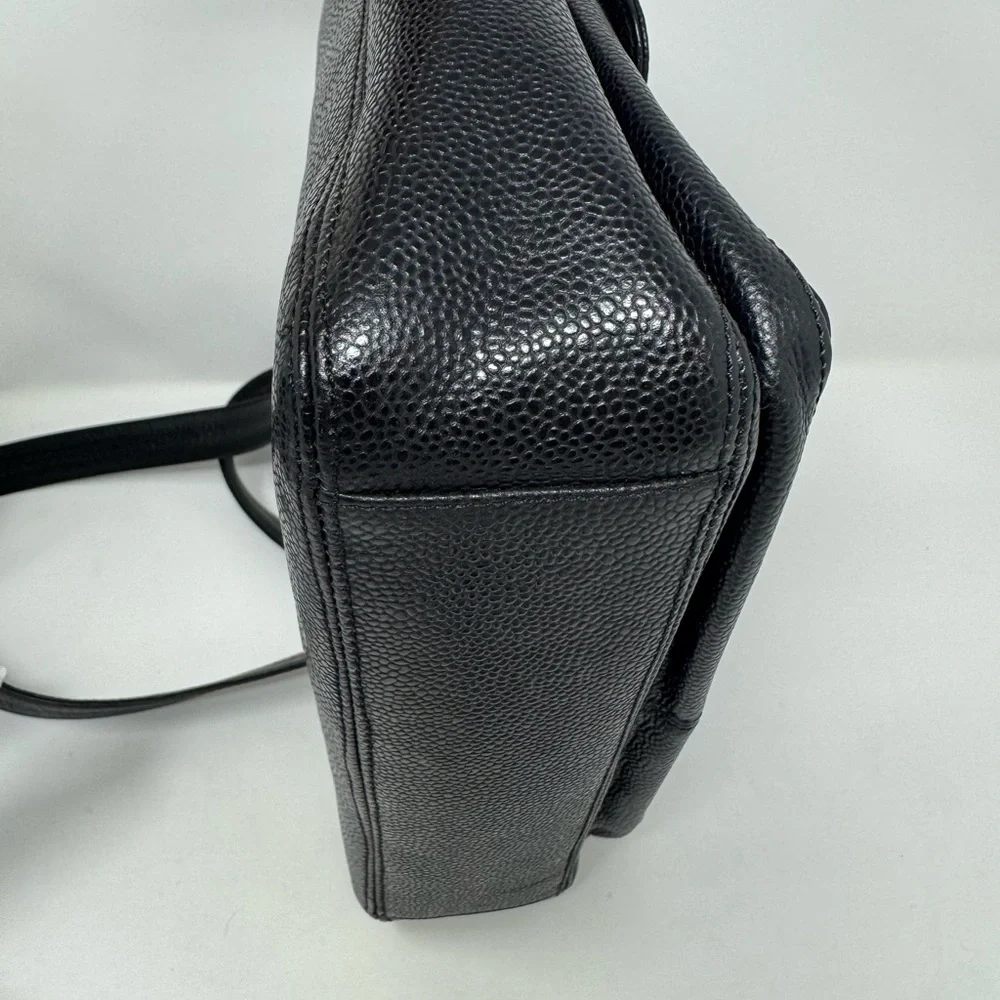 💯 Authentic Chanel Black Caviar CC  24K gold plated hardware Shoulder Bag - Picture 10 of 13